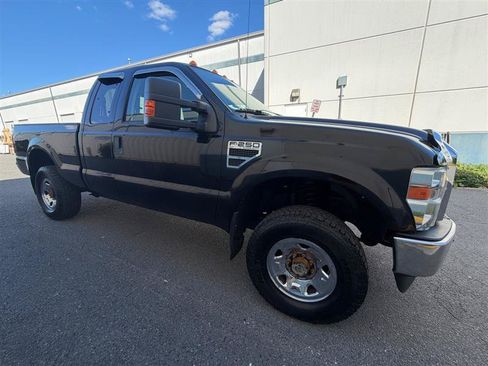 Used 2009 Ford F250 4x4 SuperCab Super Duty image 28