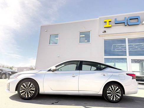 Used 2023 Nissan Altima 2.5 SV image 12