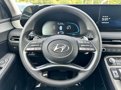 Used 2023 Hyundai Palisade SE AWD/4WD image 13