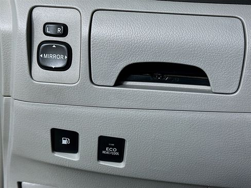 Used 2009 Toyota Camry Hybrid image 17