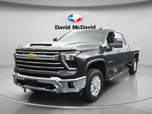 Used 2024 Chevrolet Silverado 2500 LTZ image 4