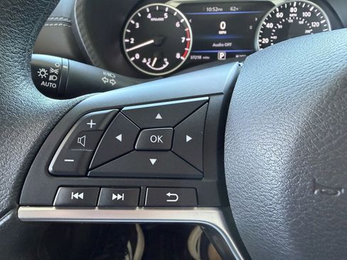Used 2024 Nissan Sentra SV FWD image 12