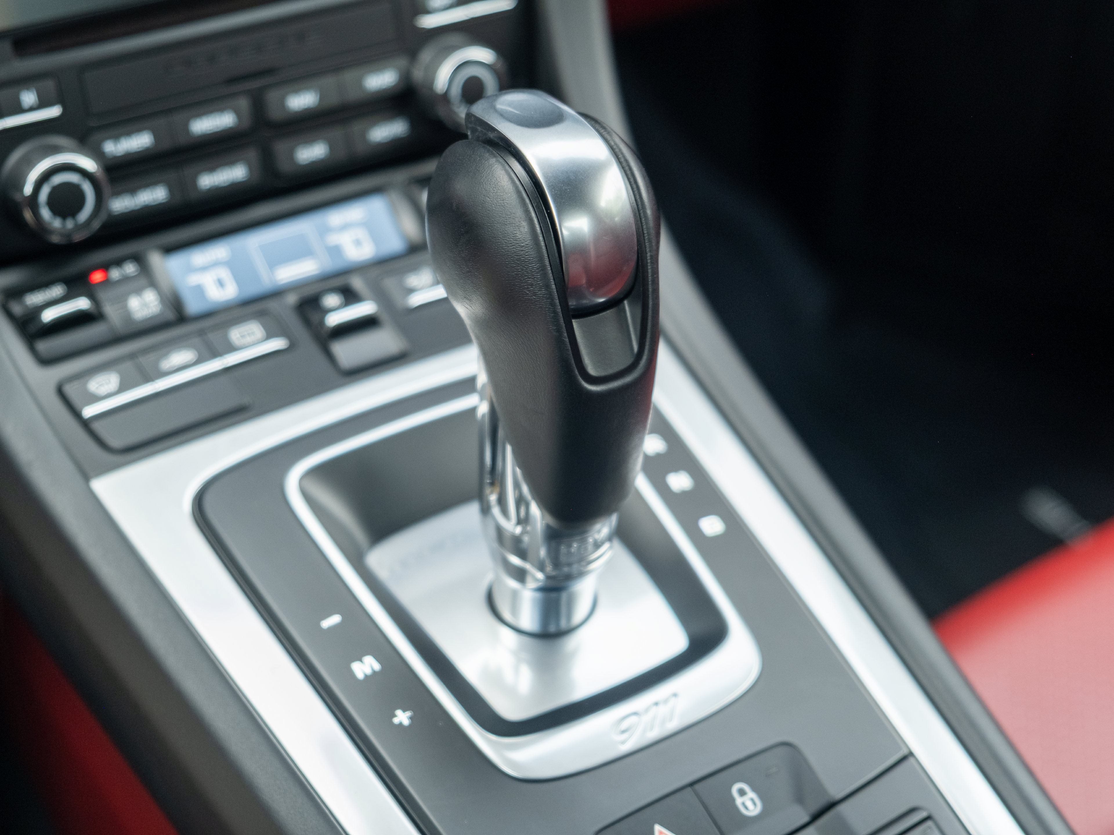Certified 2019 Porsche 911 Carrera RWD image 34