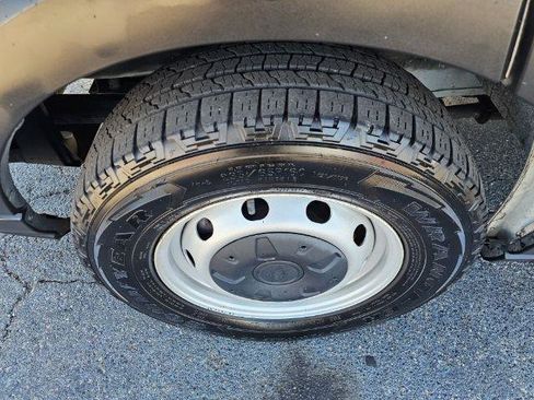 Used 2019 Ford Transit 150 T-150 130 Med Rf 8600 GVWR Sl w/ Interior Upgrade Package image 38