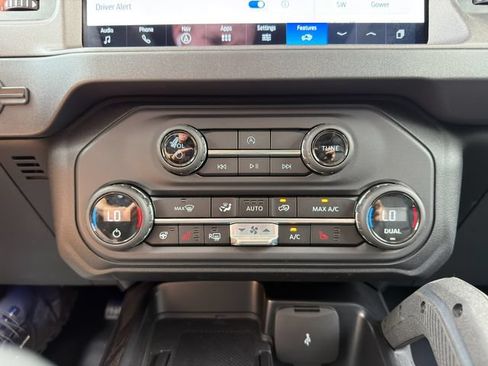 Used 2025 Ford Bronco Badlands w/ Sasquatch Package AWD/4WD image 34