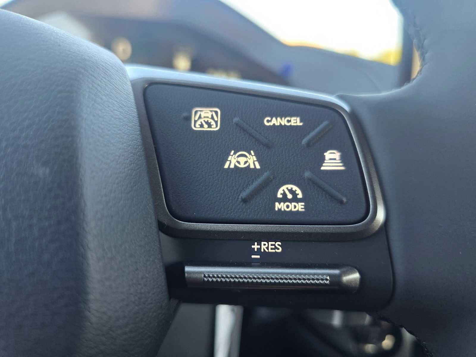 New 2026 Lexus ES 350h AWD image 32