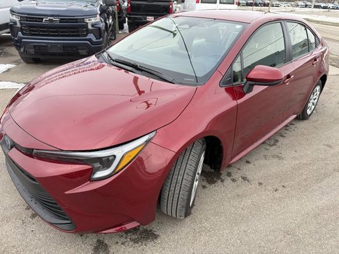 Used 2025 Toyota Corolla Hybrid Sedan image 9