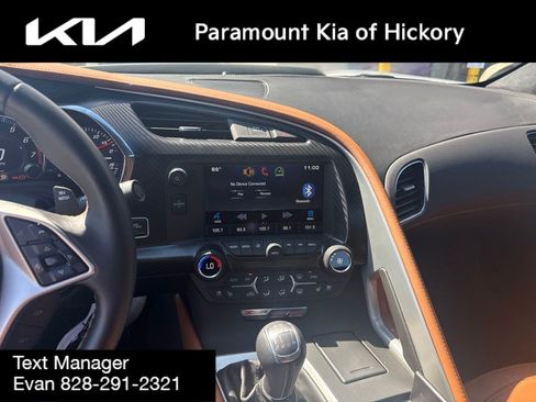 Used 2015 Chevrolet Corvette Z06 w/ 3LZ Preferred Equipment Group RWD image 8