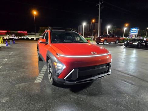Used 2024 Hyundai Kona Limited image 1
