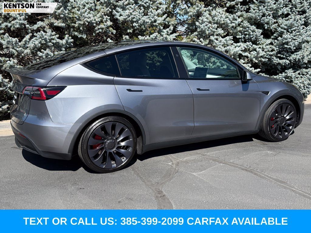 Used 2024 Tesla Model Y Performance AWD/4WD image 9
