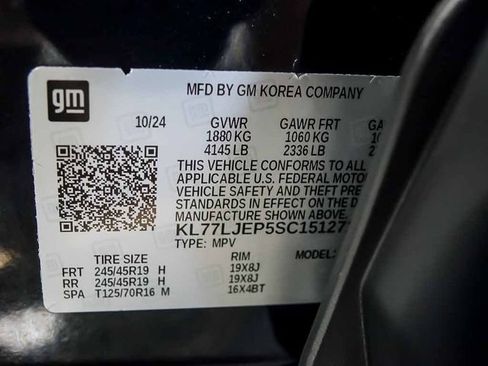 Used 2025 Chevrolet Trax RS w/ Driver Confidence Package FWD image 32