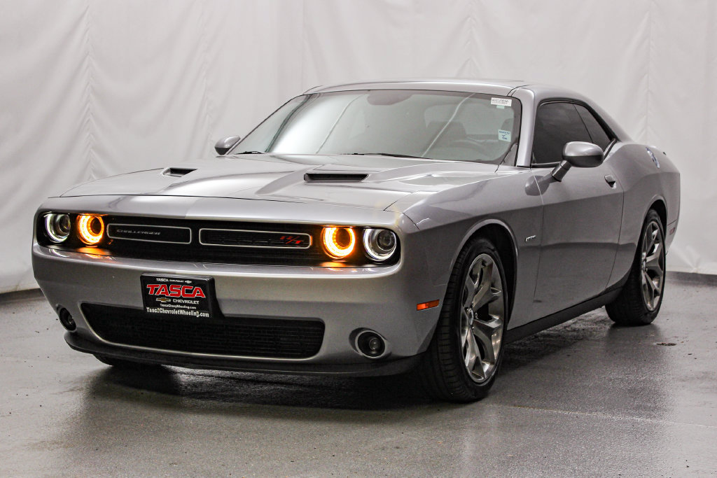 Used 2016 Dodge Challenger R/T RWD image 5
