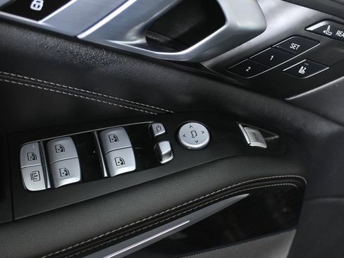 Certified 2024 BMW X7 xDrive40i w/ M Sport Package image 29