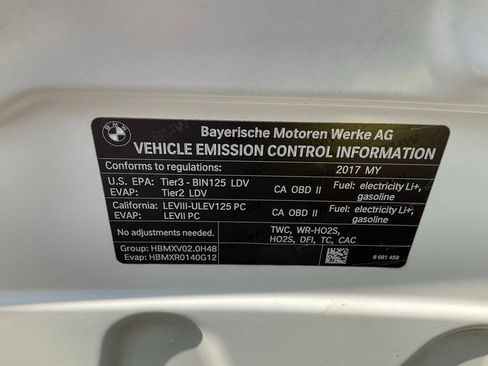 Used 2017 BMW 330e image 11