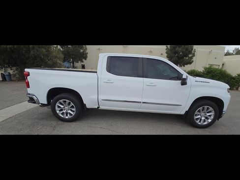 Used 2021 Chevrolet Silverado 1500 LT w/ LPO, Dark Essentials Package RWD image 9