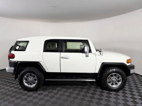 Used 2013 Toyota FJ Cruiser 4WD image 7