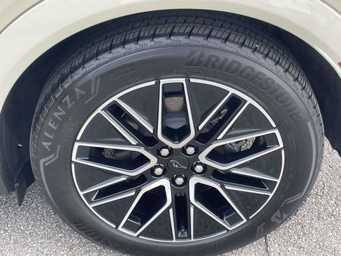 Used 2025 Ford Mustang Mach-E Premium AWD/4WD image 9