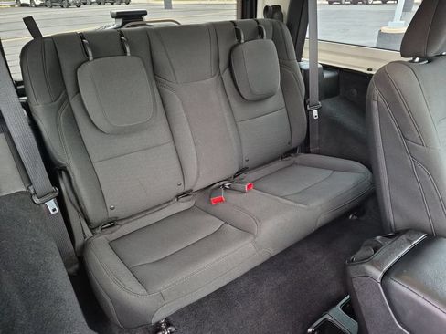 Used 2021 Jeep Wrangler Sport AWD/4WD image 26