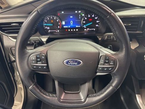 Used 2020 Ford Explorer XLT w/ Equipment Group 202A image 19