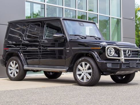 Used 2024 Mercedes-Benz G 550 image 3