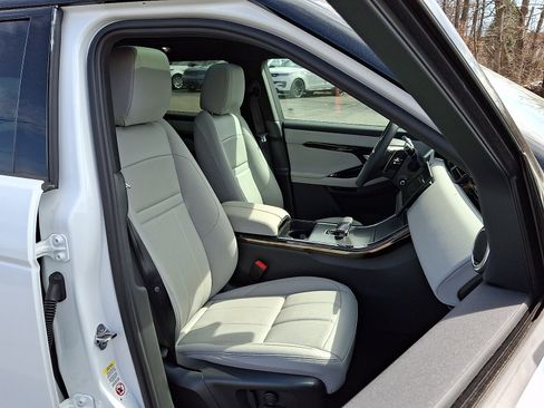 Used 2026 Land Rover Range Rover Evoque S AWD/4WD image 3