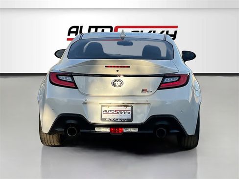Used 2025 Toyota GR86 Premium image 6