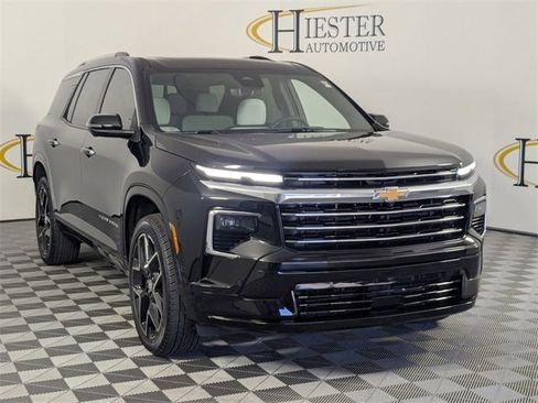 Certified 2025 Chevrolet Traverse High Country image 2