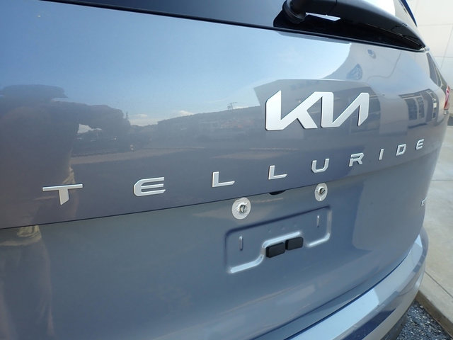 Used 2024 Kia Telluride S w/ S Sunroof Package AWD/4WD image 4
