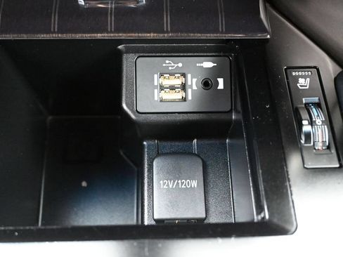 Used 2020 Lexus GX 460 Premium AWD/4WD image 28