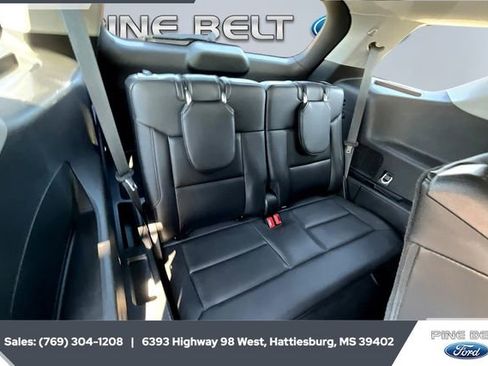 Certified 2024 Ford Explorer XLT w/ Equipment Group 202A image 21