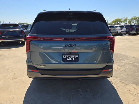 New 2026 Kia Carnival SX Prestige image 7