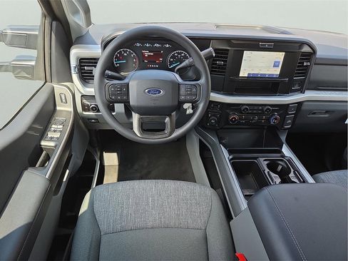 New 2025 Ford F250 XLT w/ FX4 Off-Road Package image 11
