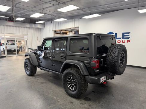 New 2026 Jeep Wrangler Unlimited Rubicon w/ Xtreme 35 Tire Package image 8
