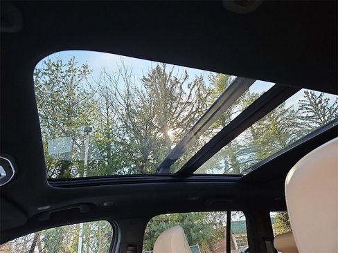 Used 2022 Jeep Grand Cherokee Limited 4xe image 16