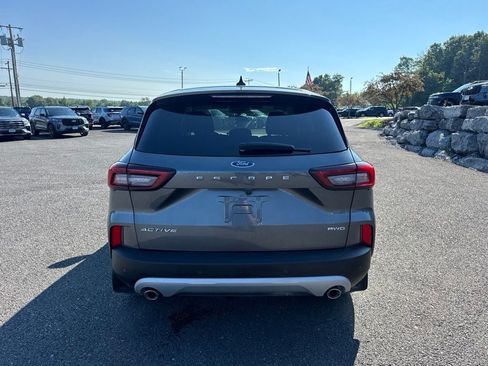 Used 2023 Ford Escape Active w/ Tech Pack #2 AWD/4WD image 4