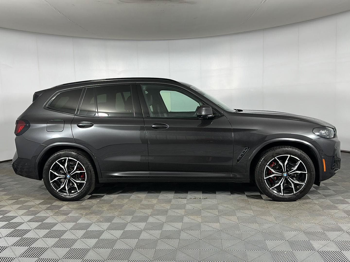 Used 2023 BMW X3 xDrive30i w/ M Sport Package AWD/4WD image 28