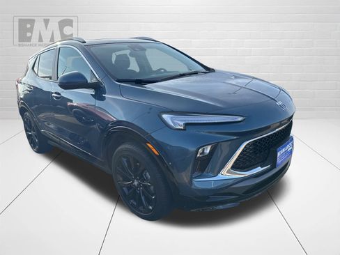 Used 2024 Buick Encore GX Sport Touring w/ Experience Buick Package image 2