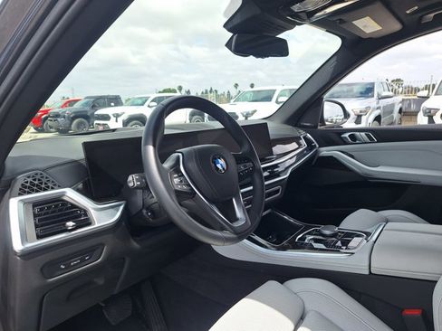 Used 2025 BMW X5 sDrive40i w/ Premium Package RWD image 9