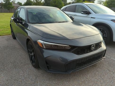 Used 2025 Honda Civic Sport image 2