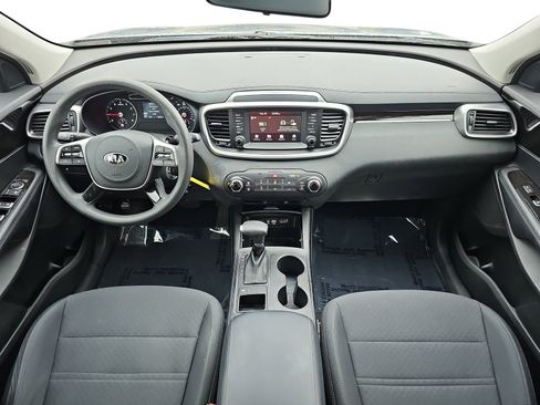 Used 2020 Kia Sorento FWD V6 image 10