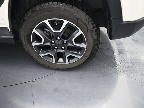 Used 2019 Jeep Compass Trailhawk w/ Popular Equipment Group AWD/4WD image 18