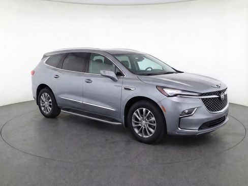 Certified 2024 Buick Enclave Avenir w/ Avenir Technology Package image 7