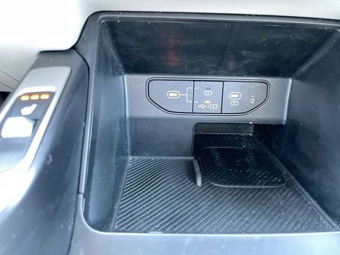 Used 2025 Kia Sorento S w/ Panoramic Sunroof Package image 26