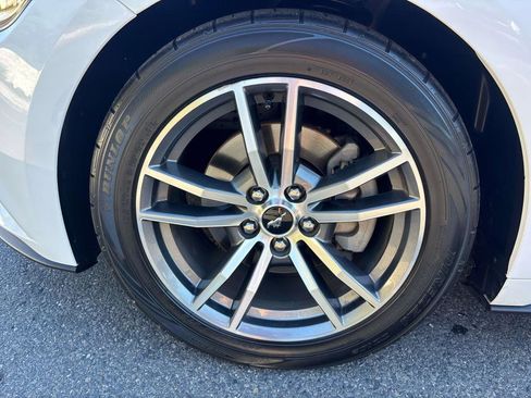 Used 2017 Ford Mustang Premium image 5