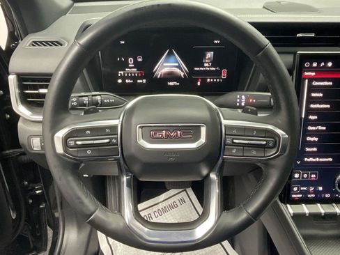 Used 2025 GMC Terrain Elevation w/ Elevation Premium Package AWD/4WD image 14