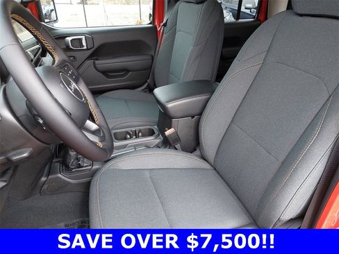 New 2025 Jeep Gladiator Sport image 15