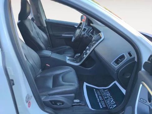 Used 2016 Volvo XC60 T5 Premier image 13