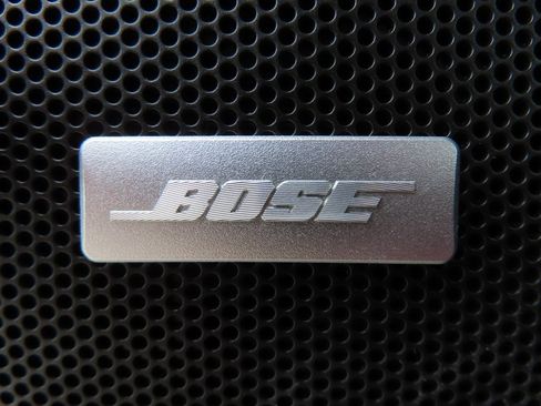 Used 2023 GMC Acadia SLE w/ Driver Convenience Package image 13