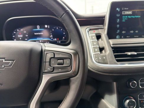 Used 2023 Chevrolet Tahoe Z71 w/ Luxury Package AWD/4WD image 15