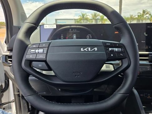 New 2026 Kia Sportage LX w/ LX Convenience Package FWD image 19